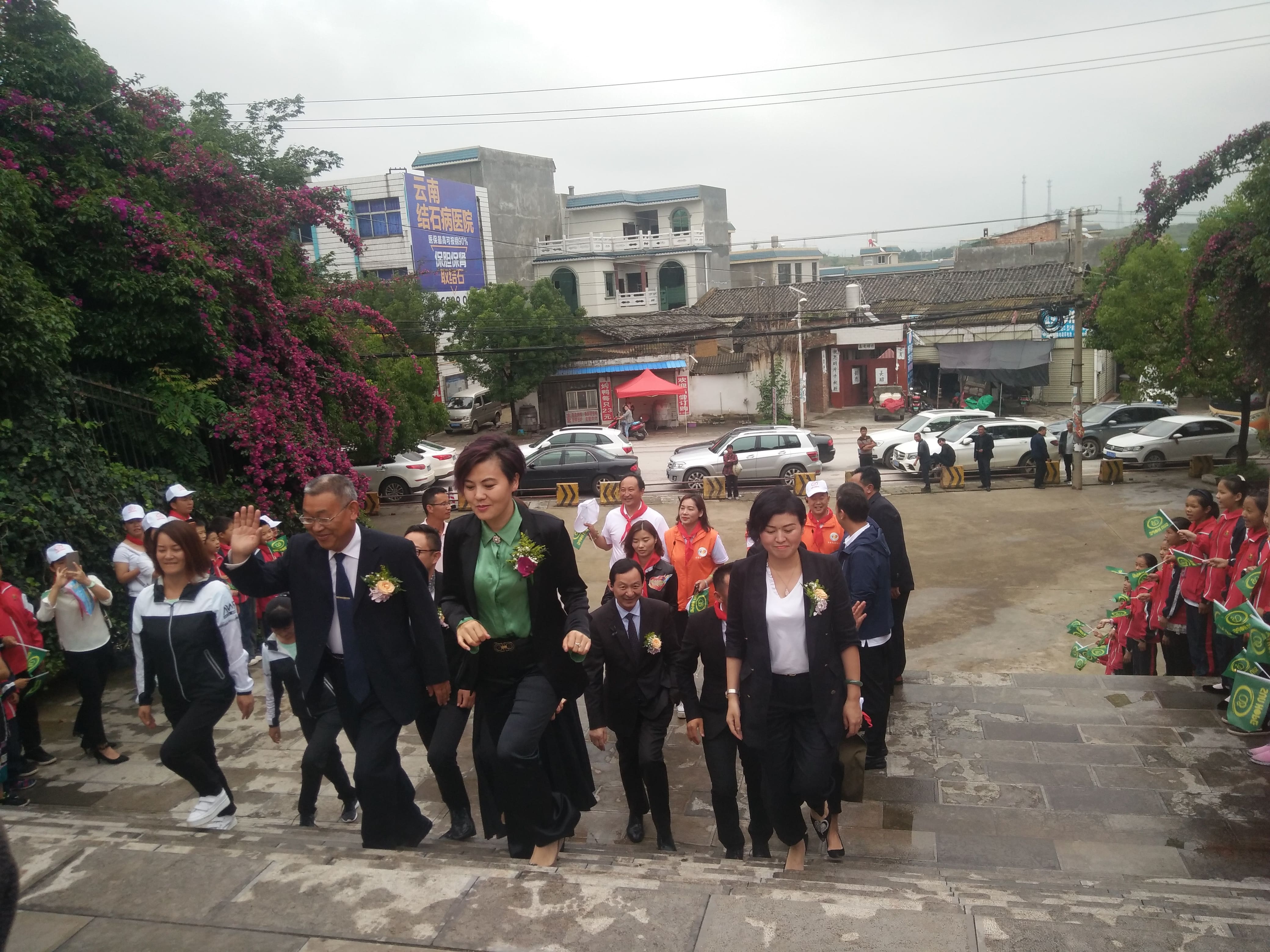 第152所 石林彝族自治县路美邑中心学校路美邑米兰在线网站-米兰在线网站
李凤莲小学